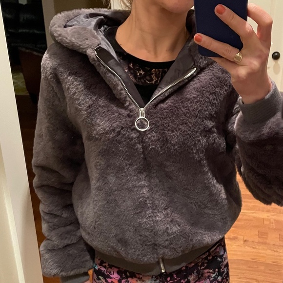 Fluffy faux fur hoody sweater grey - Picture 8 of 9